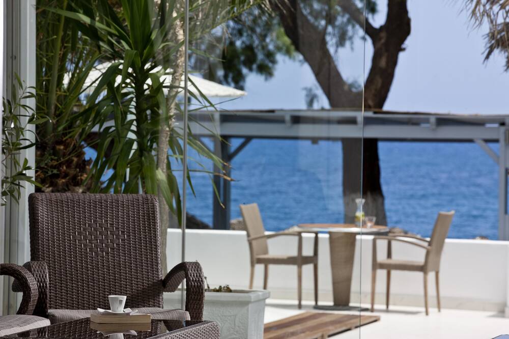 アレサンネ ビーチ ホテル 写真