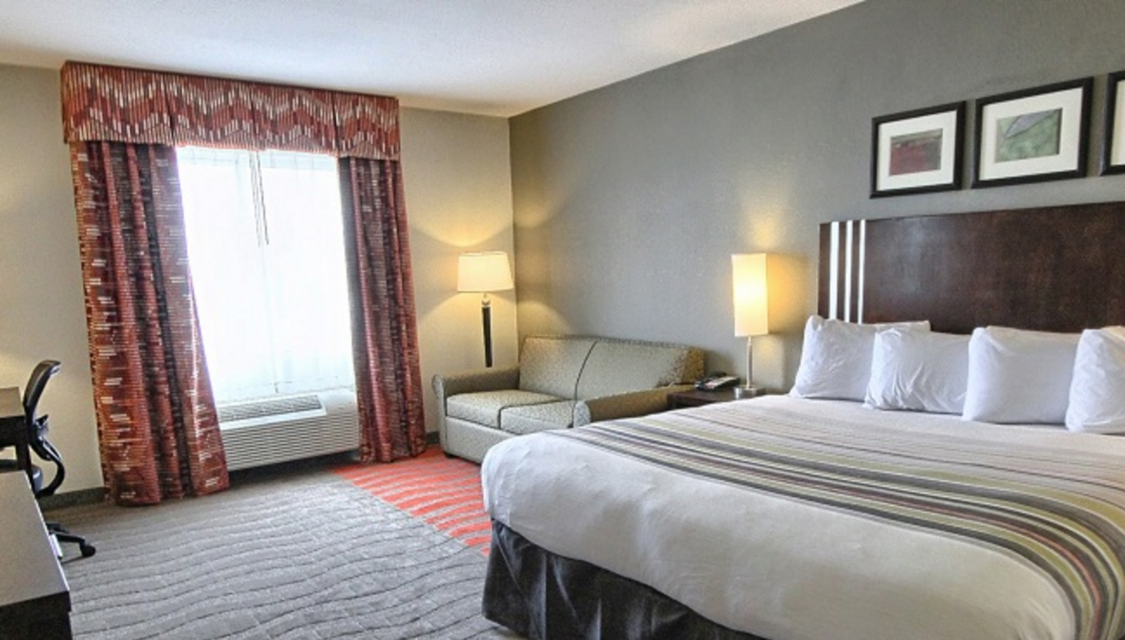 カントリーイン&スイーツ バイ ラディソン ディアボーン MI 写真