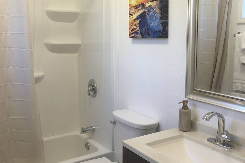 アーロンズ コテージ 写真