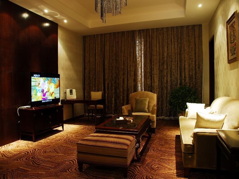 ラサ ホテル 写真