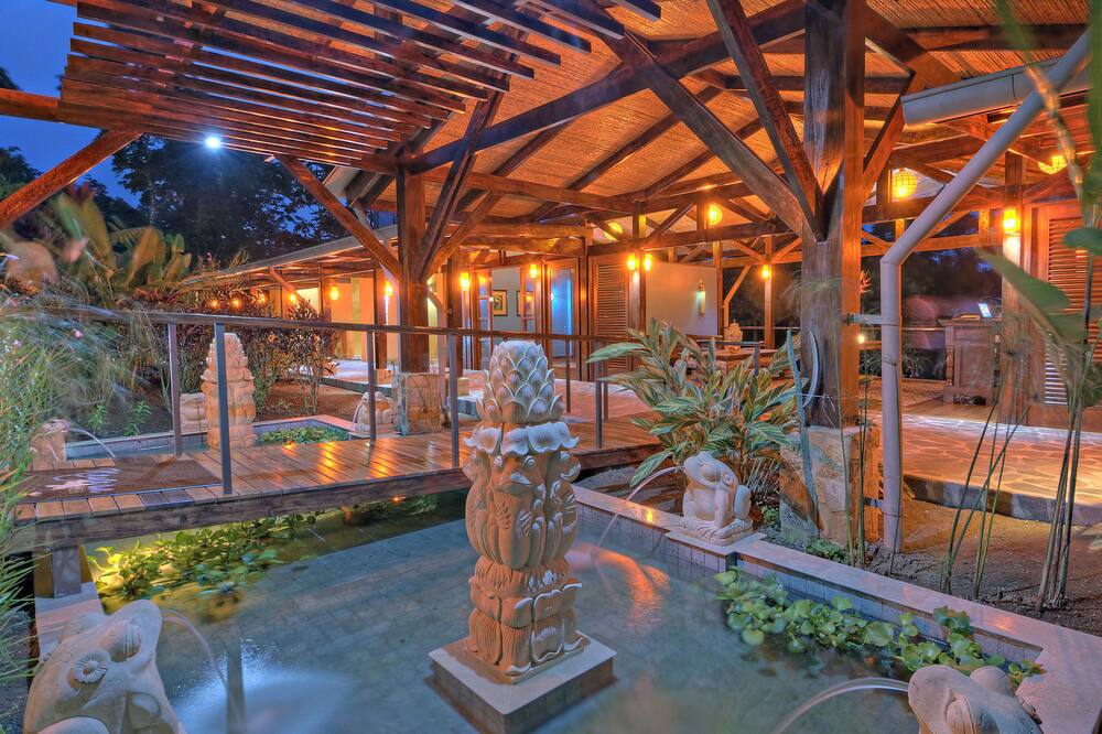 ナヤラ スプリングス - アダルト オンリー 写真