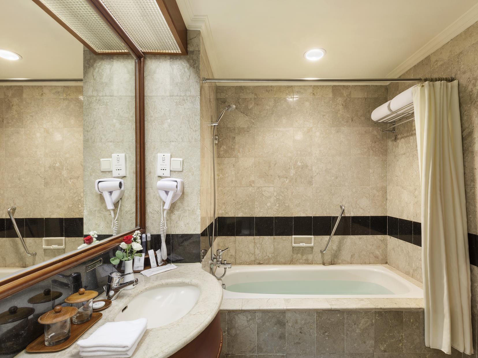 プライム プラザ ホテル プルワカルタ 写真