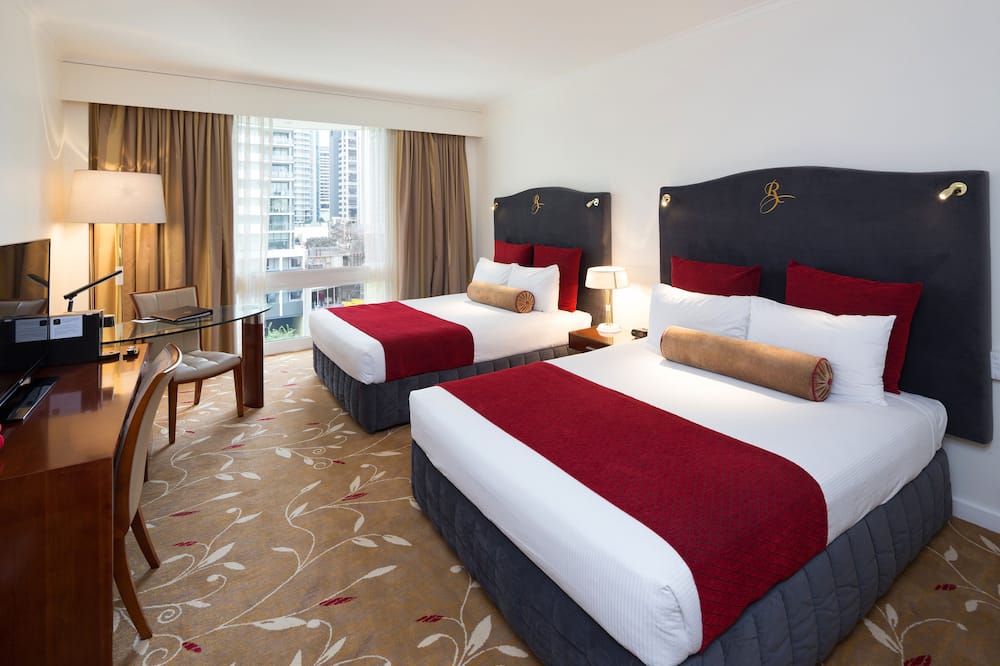 ロイヤル オン ザ パーク 写真