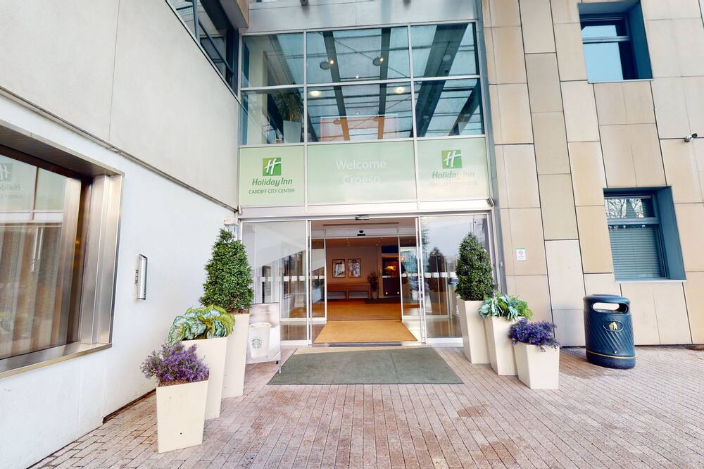 ホリデイ イン カーディフ シティ バイ IHG 写真
