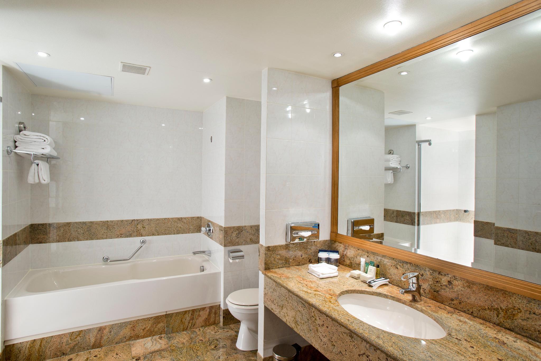 ヒルトン パリ シャルル ド ゴール エアポート 写真