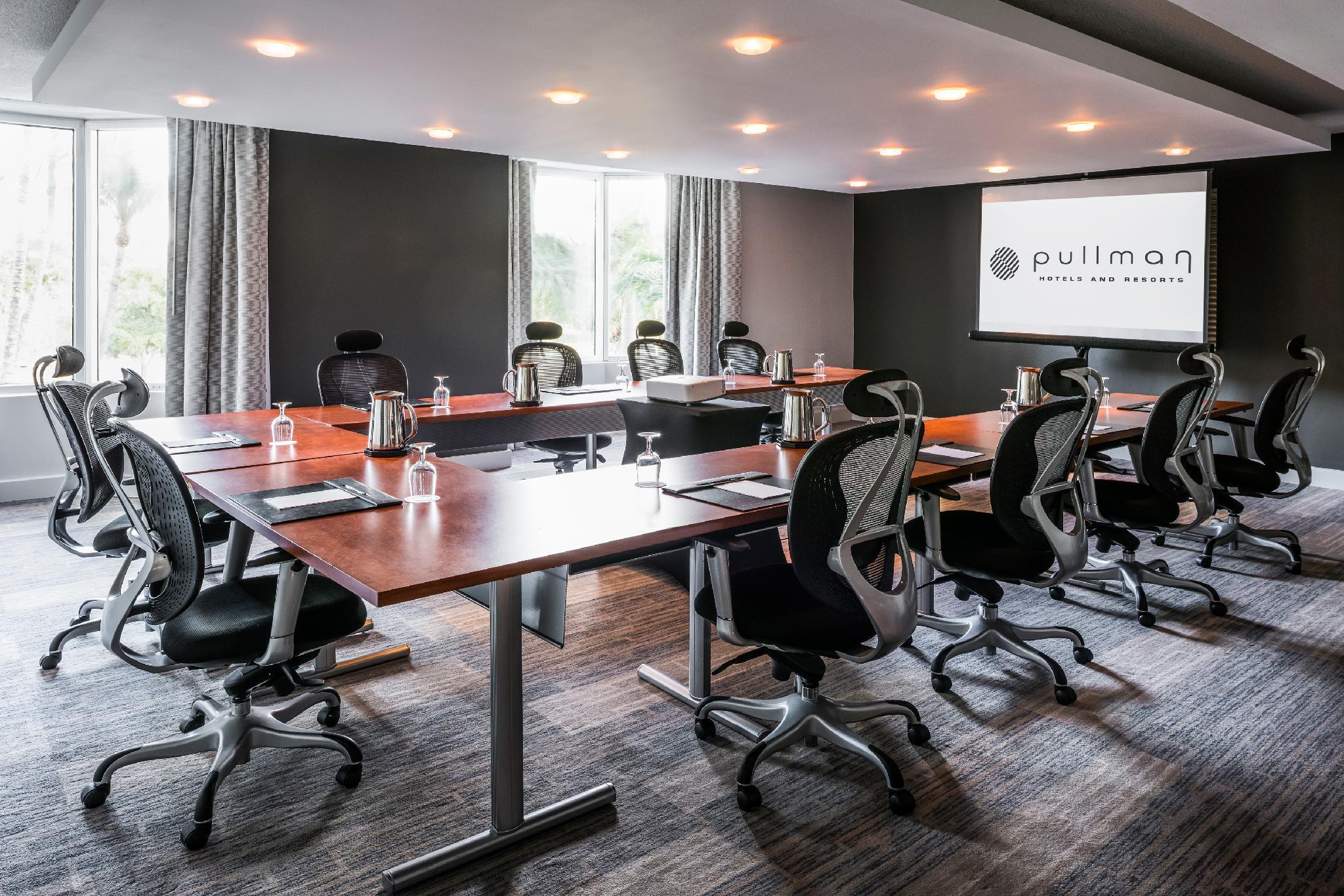 プルマン マイアミ エアポート 写真