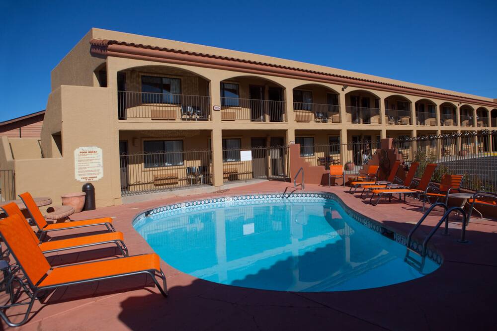 デザート クェイル イン セドナ アット ベル ロック 写真