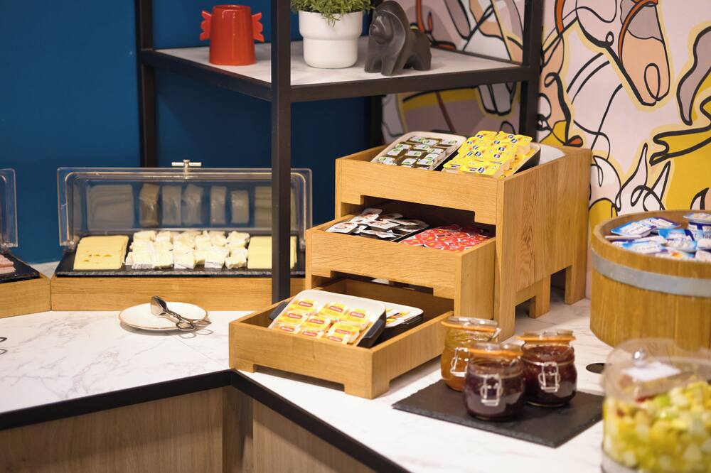 B&B ホテル ブリュッセル セントー ルイーズ 写真