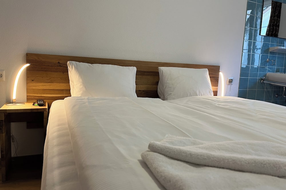 ホテル ドライ ケーニゲ 写真