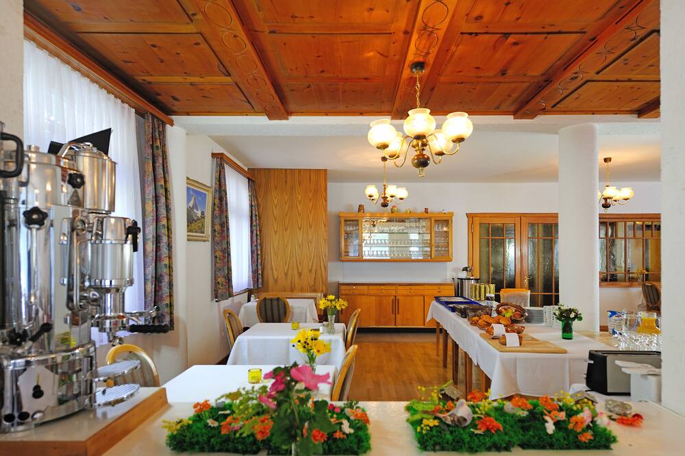 ホテル アルプーベル ツェルマット 写真