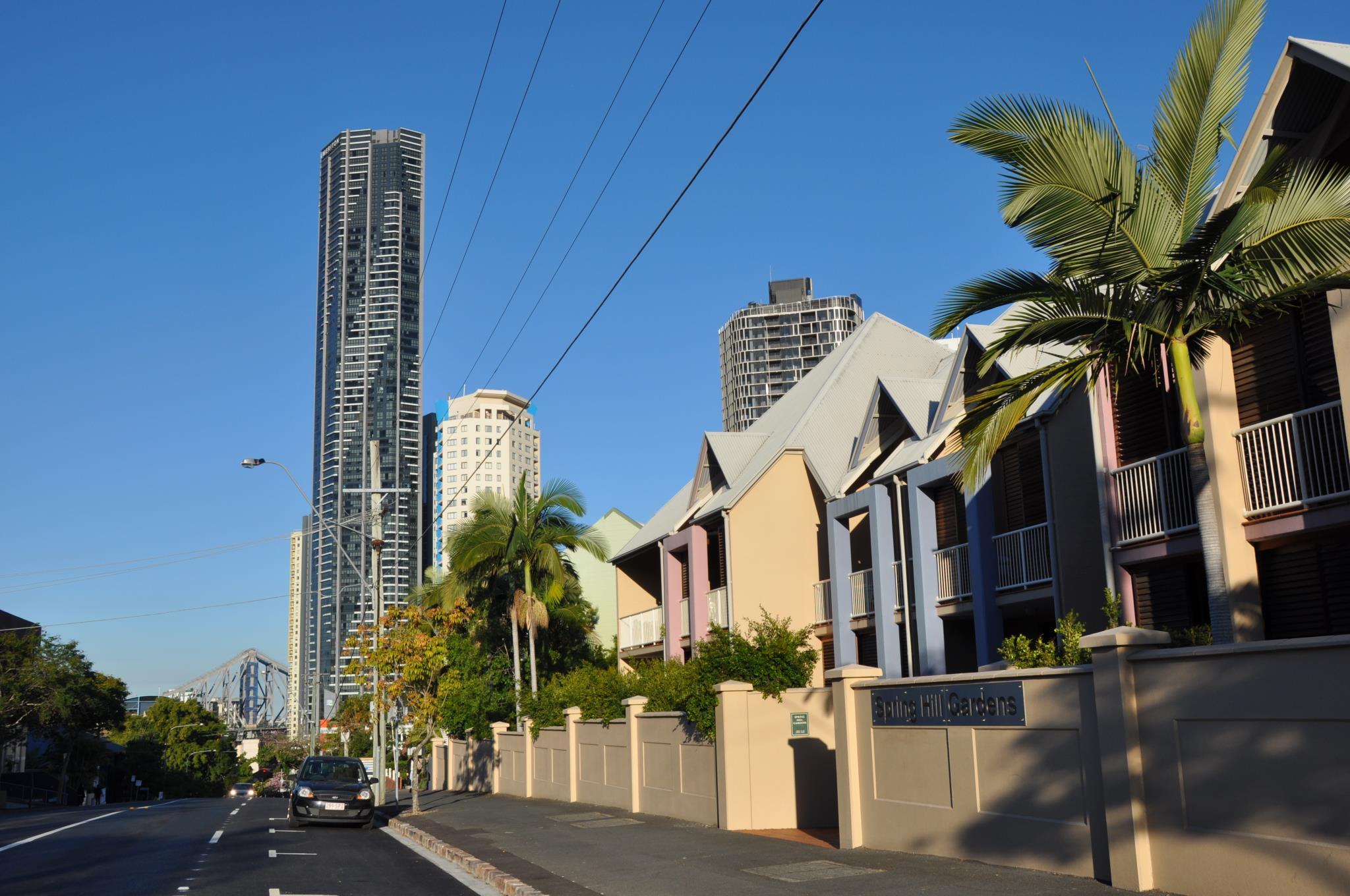 スプリング ヒル アパートメンツ 写真