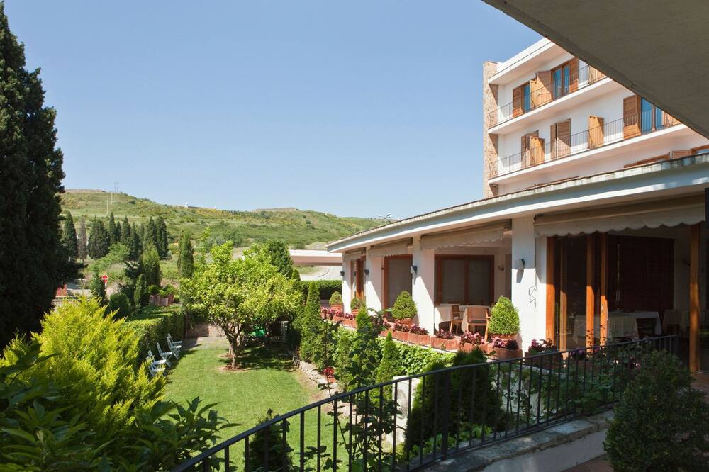 ホテル エンポルダ フィゲラス 写真