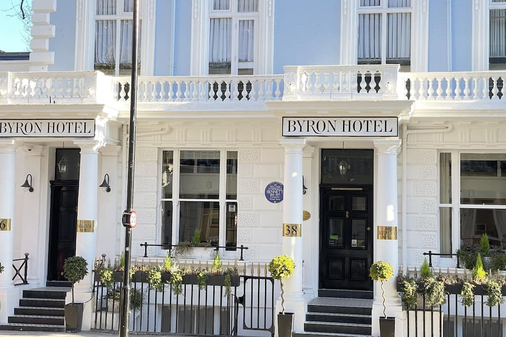 ザ バイロン 写真