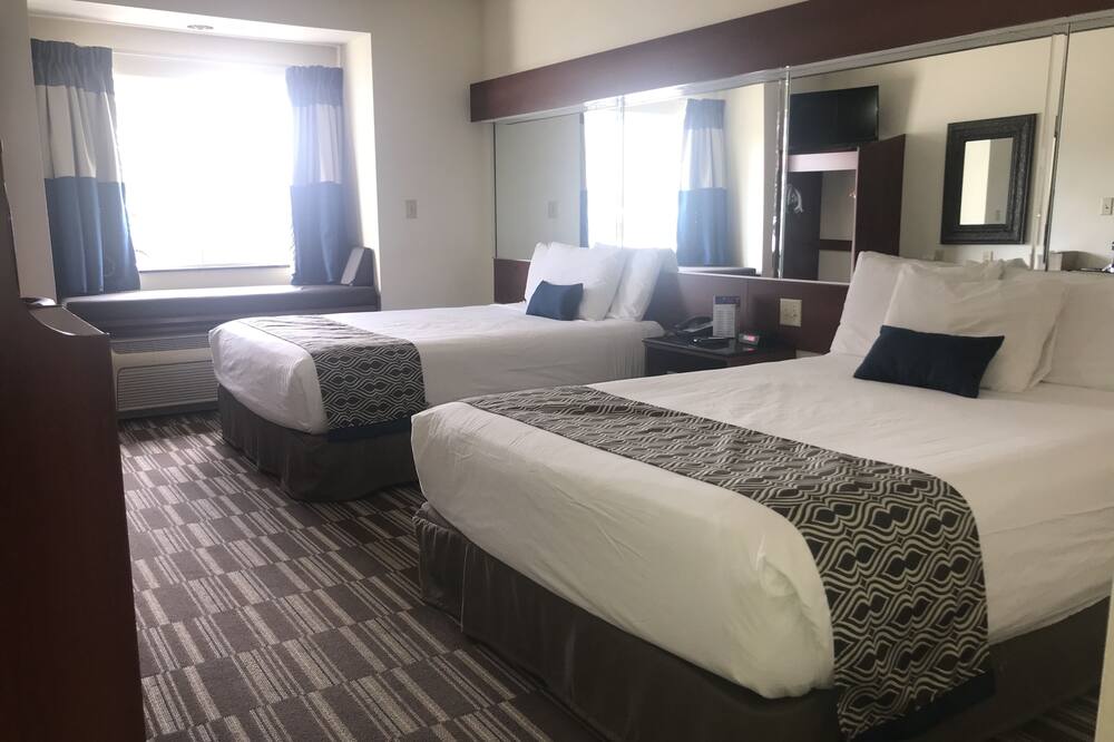 マイクロテル イン & スイーツ バイ ウィンダム インディアナポリス エアポート 写真