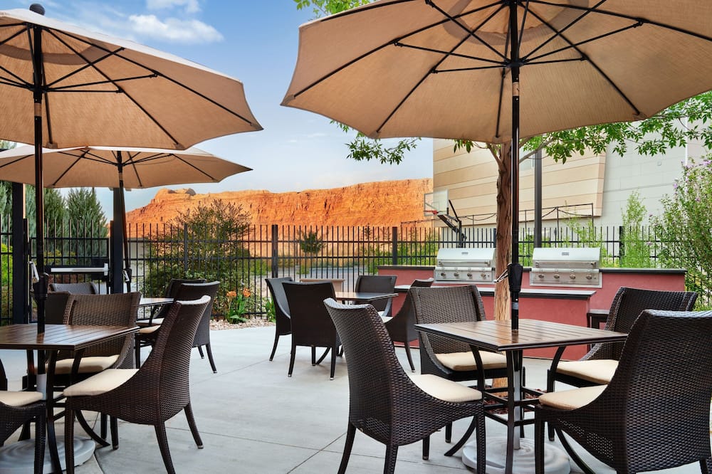 フェアフィールド イン & スイーツ バイ マリオット モアブ 写真