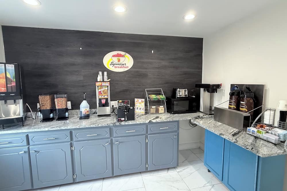 スーパー 8 バイ ウィンダム モンティチェロ アーカンソー 写真