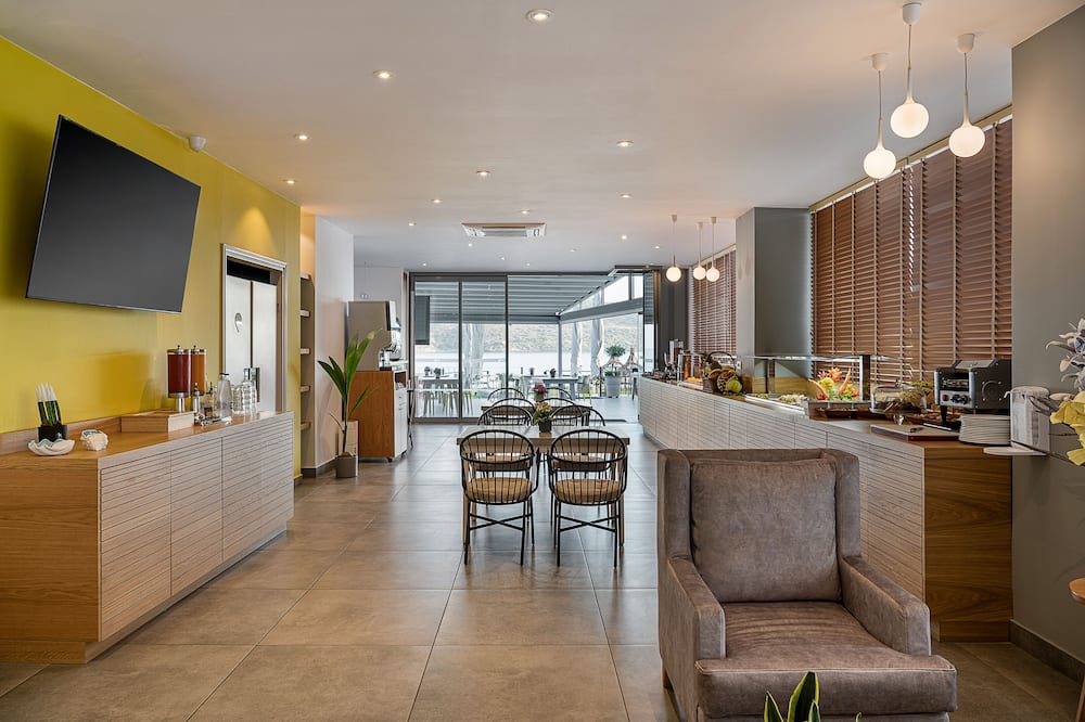 Elia Agia Marina 写真