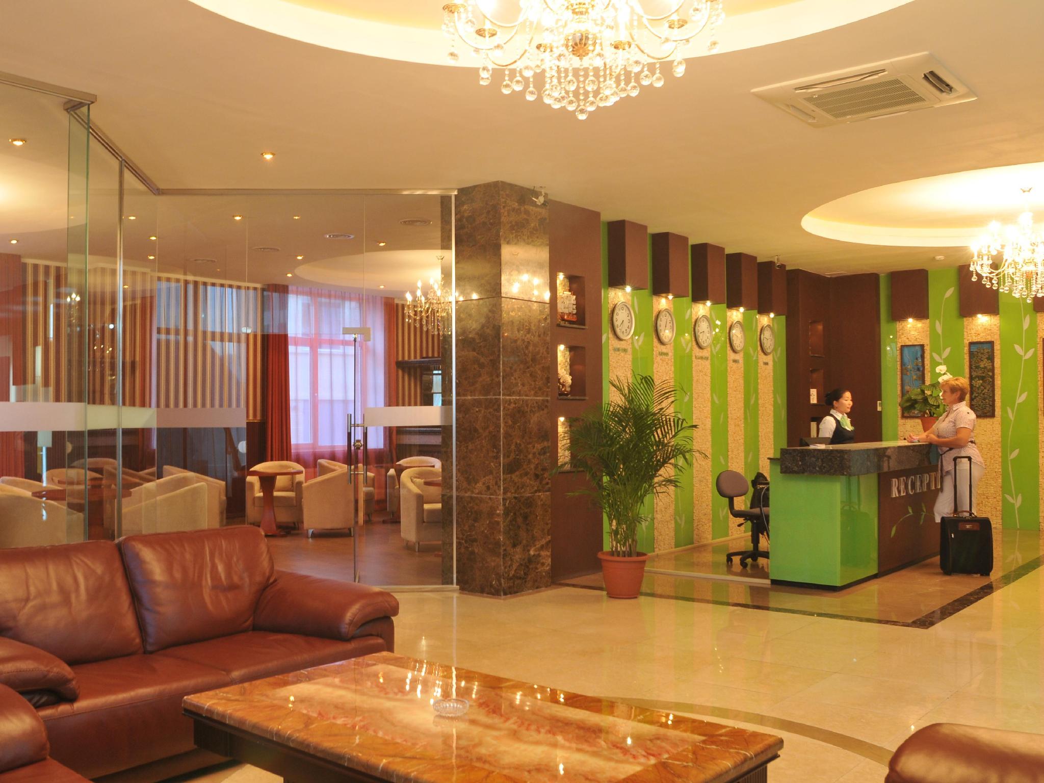 スプリングス ホテル 写真