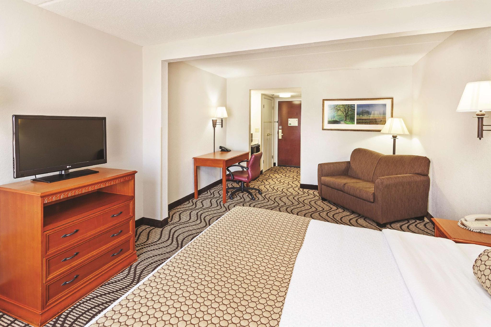 ラ キンタ イン & スイーツ バイ ウィンダム セバービル / コダック 写真