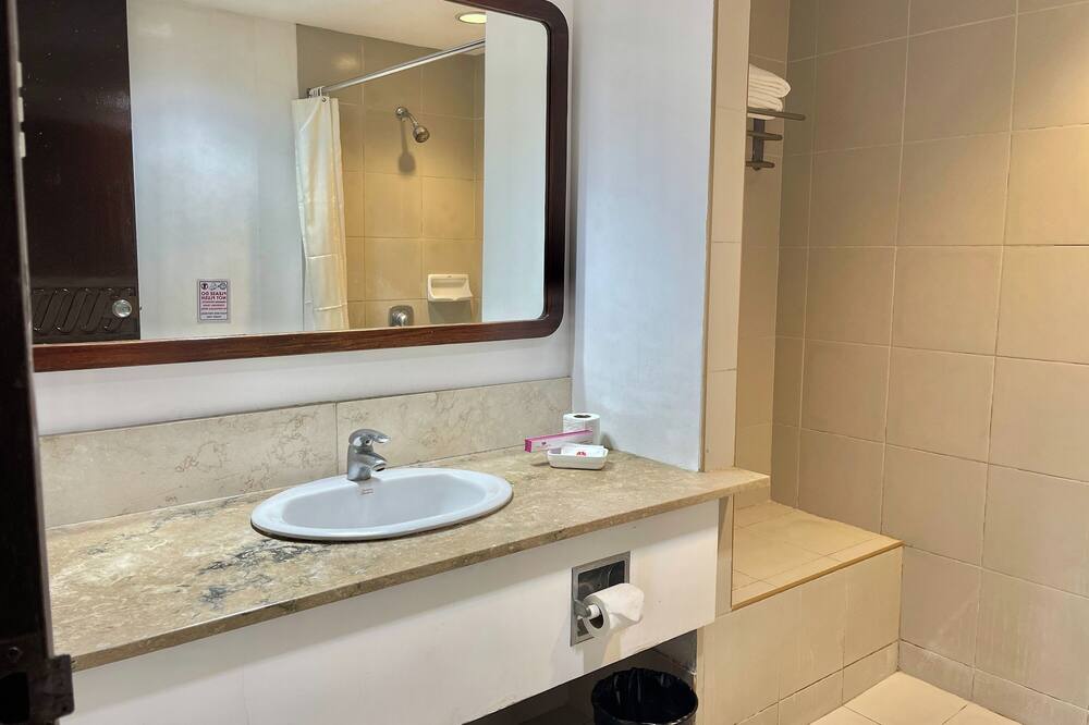 ザ ブイアイピー ホテル カガヤン デ オロ 写真