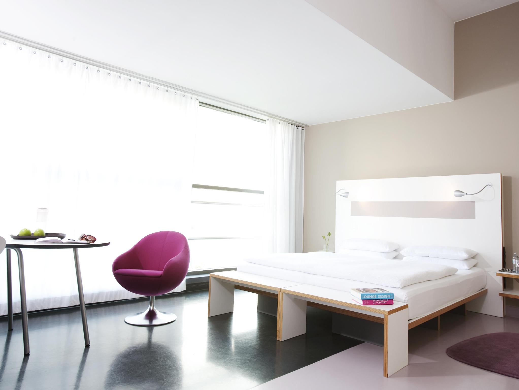 ホテル クーダム 101 写真