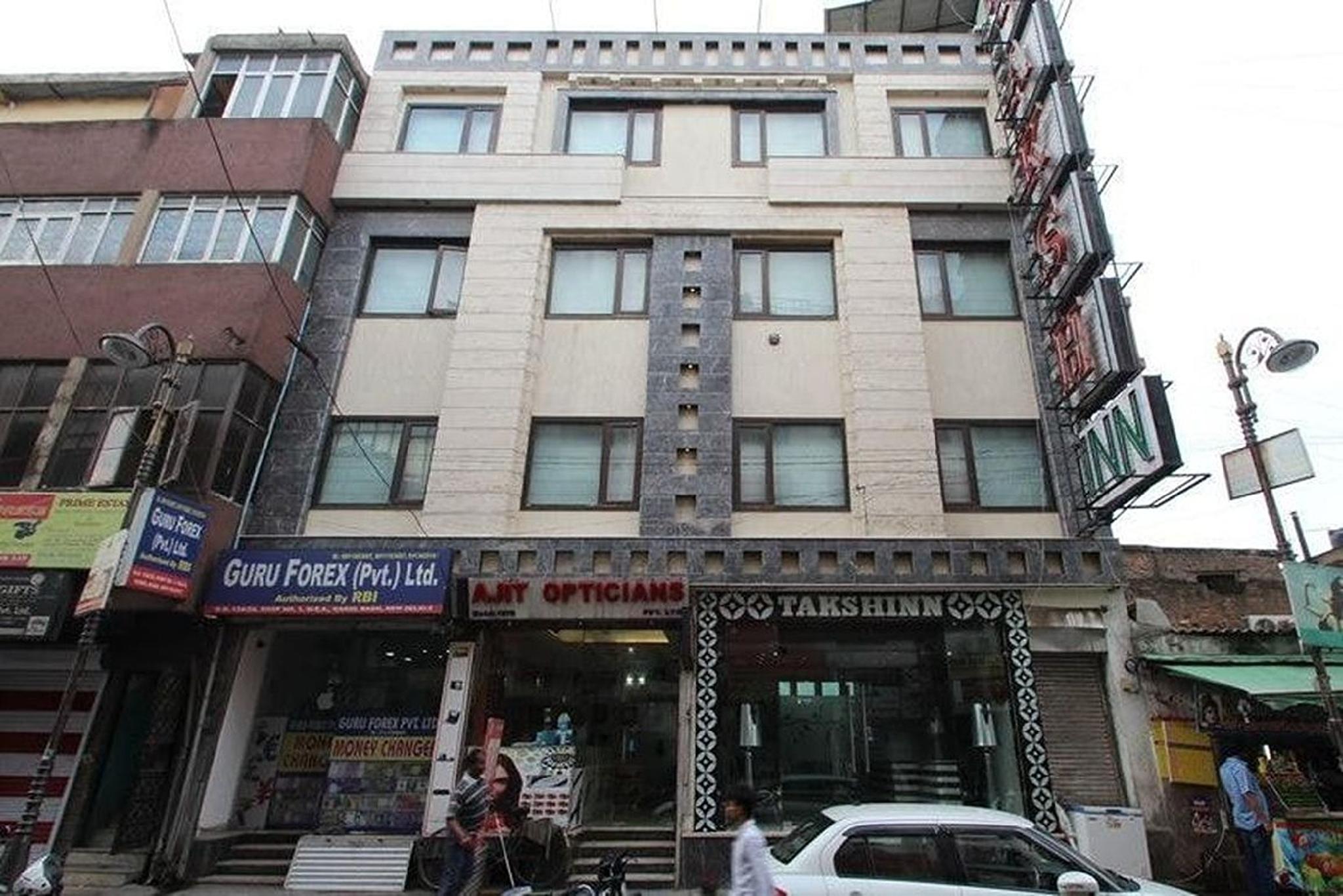 ホテル タクシュ イン 写真