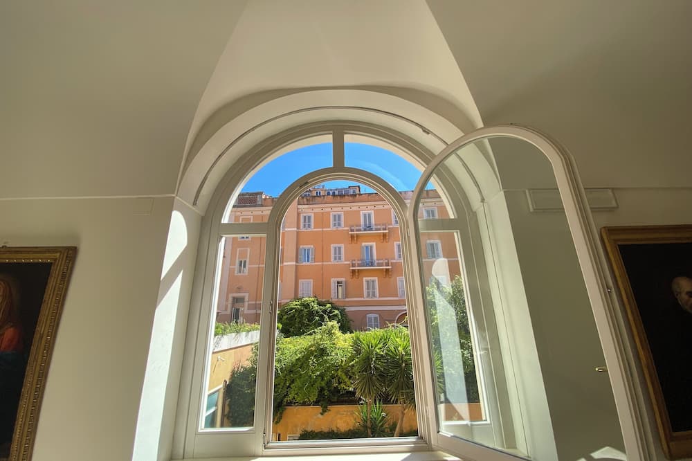 ディーエヌビー ハウス ホテル 写真