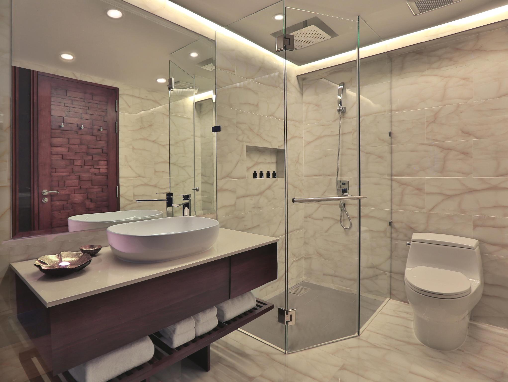 ザ プリビレッジ ホテル エズラ ビーチ クラブ 写真