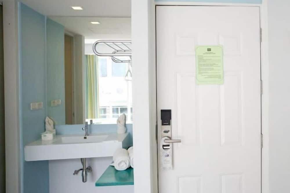 ナントラ チャウェン ビーチ ホテル 写真