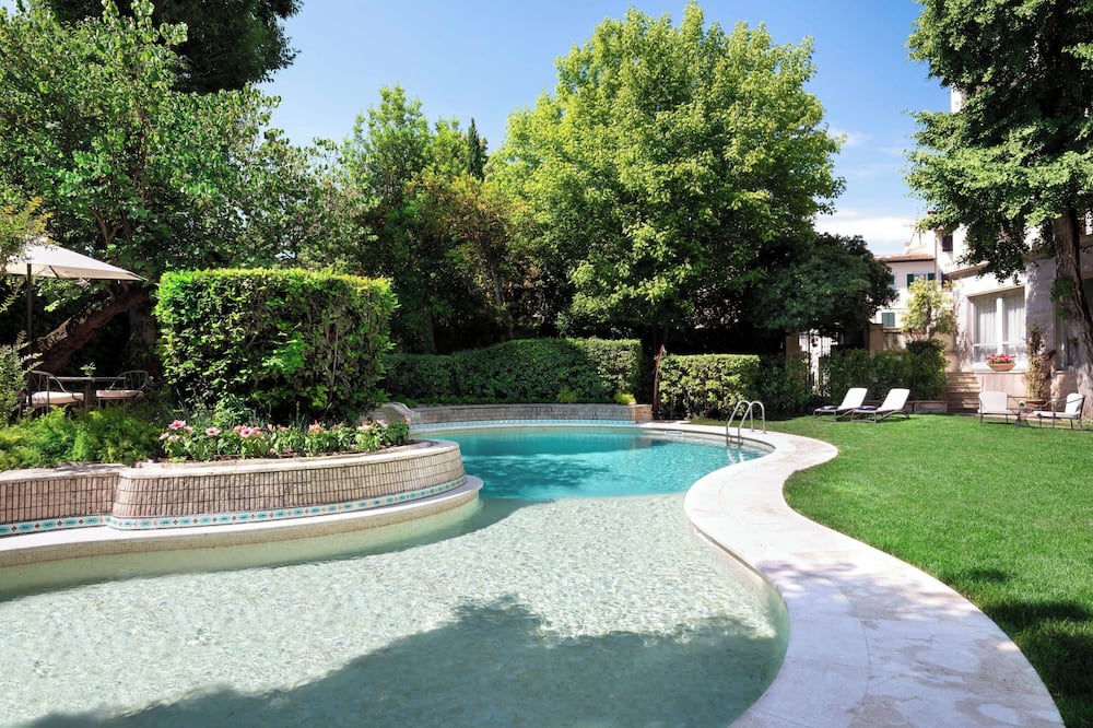 シーナ ヴィラ メディチ オートグラフ コレクション 写真