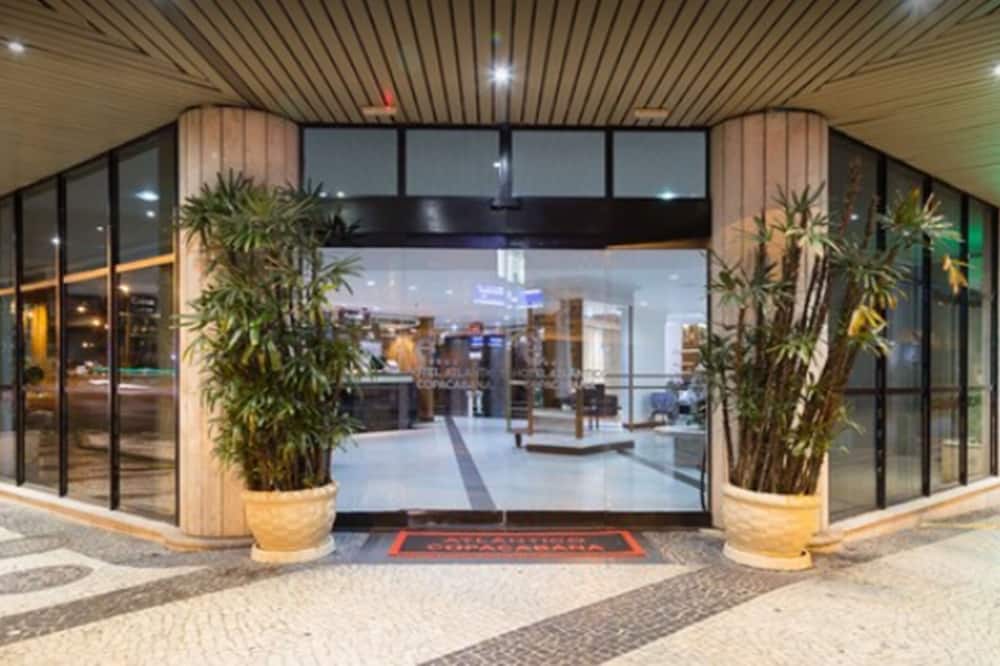 ホテル アトランティコ コパカバーナ 写真