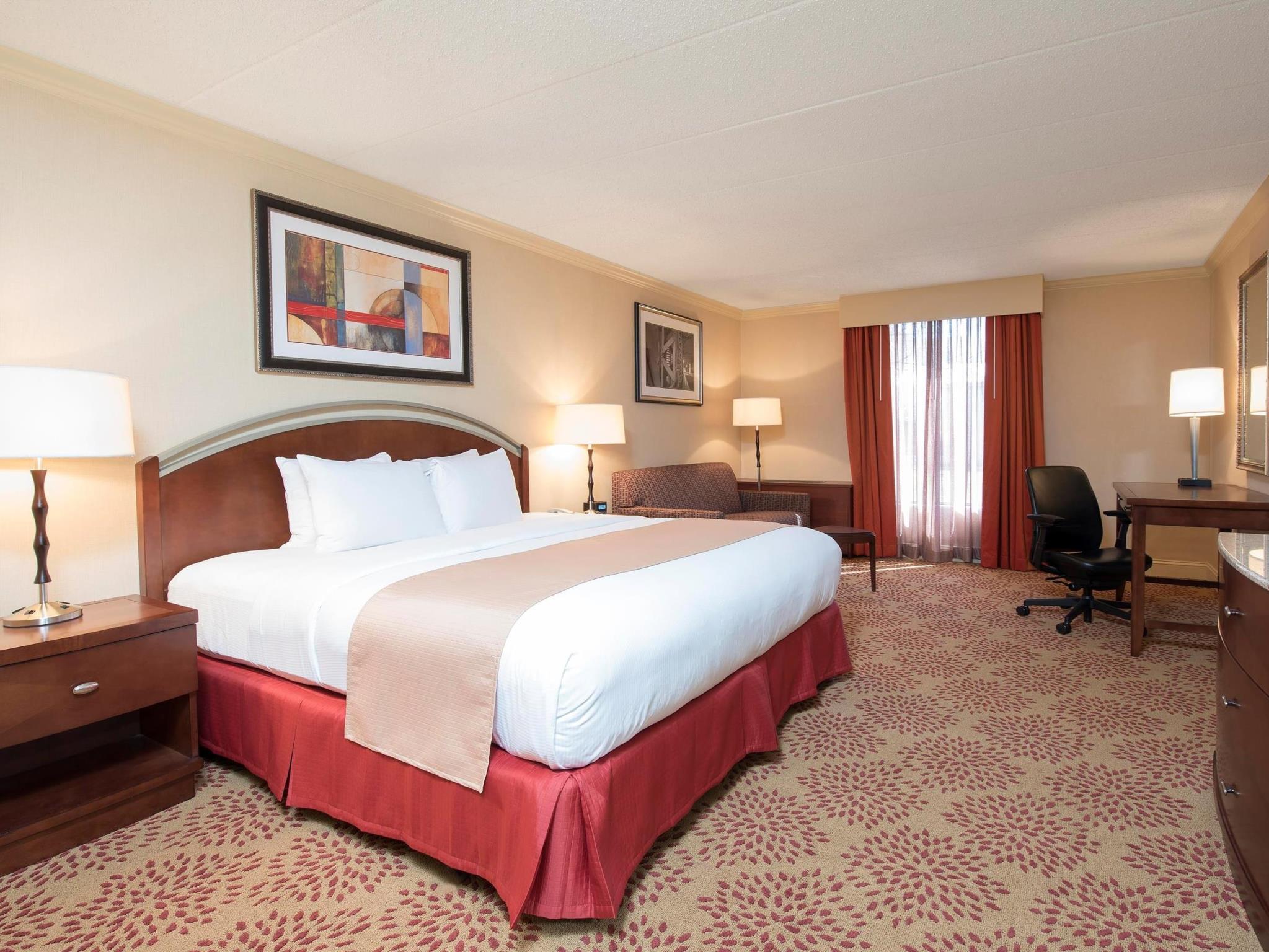 DoubleTree by Hilton Hotel Grand Rapids Airport 写真