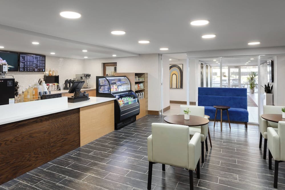 デルタ ホテルズ バイ マリオット インディアナポリス エアポート 写真