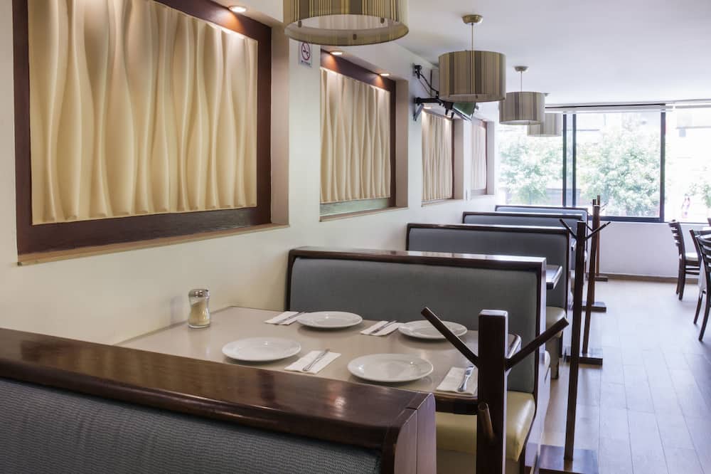 ホテル カストロポル 写真