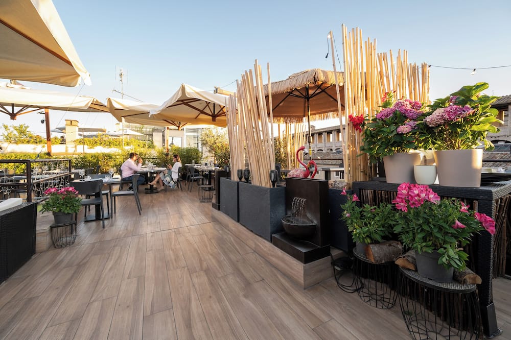 ホテル カラヴィータ 写真