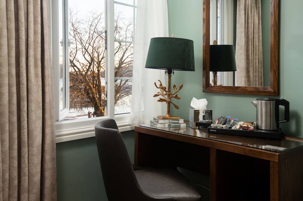 ウォーターエッジイン - インコレクショングループ 写真