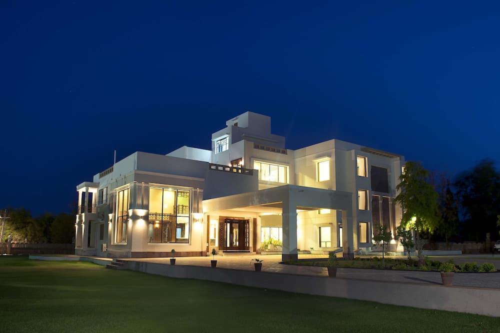 ラリヤ リゾート 写真