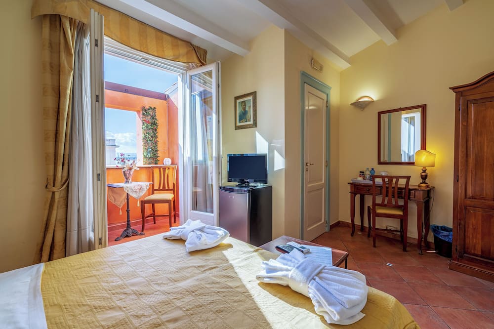 ホテル メディテラネオ 写真