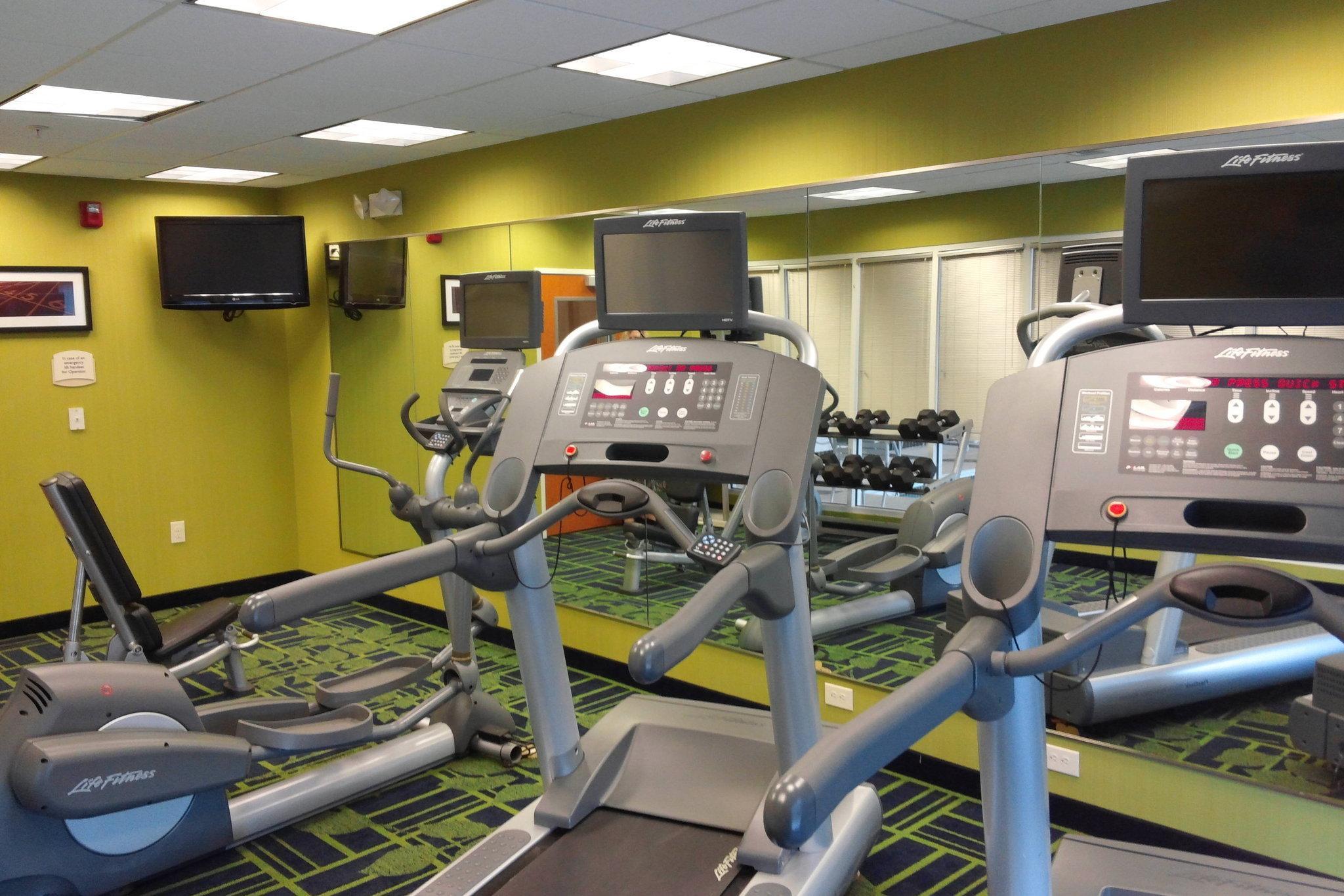 フェアフィールド イン & スイーツ インディアナポリス エイボン 写真