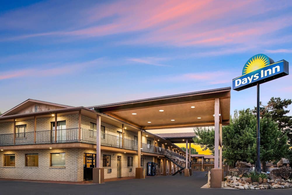 デイズ イン バイ ウィンダム コルテス 写真