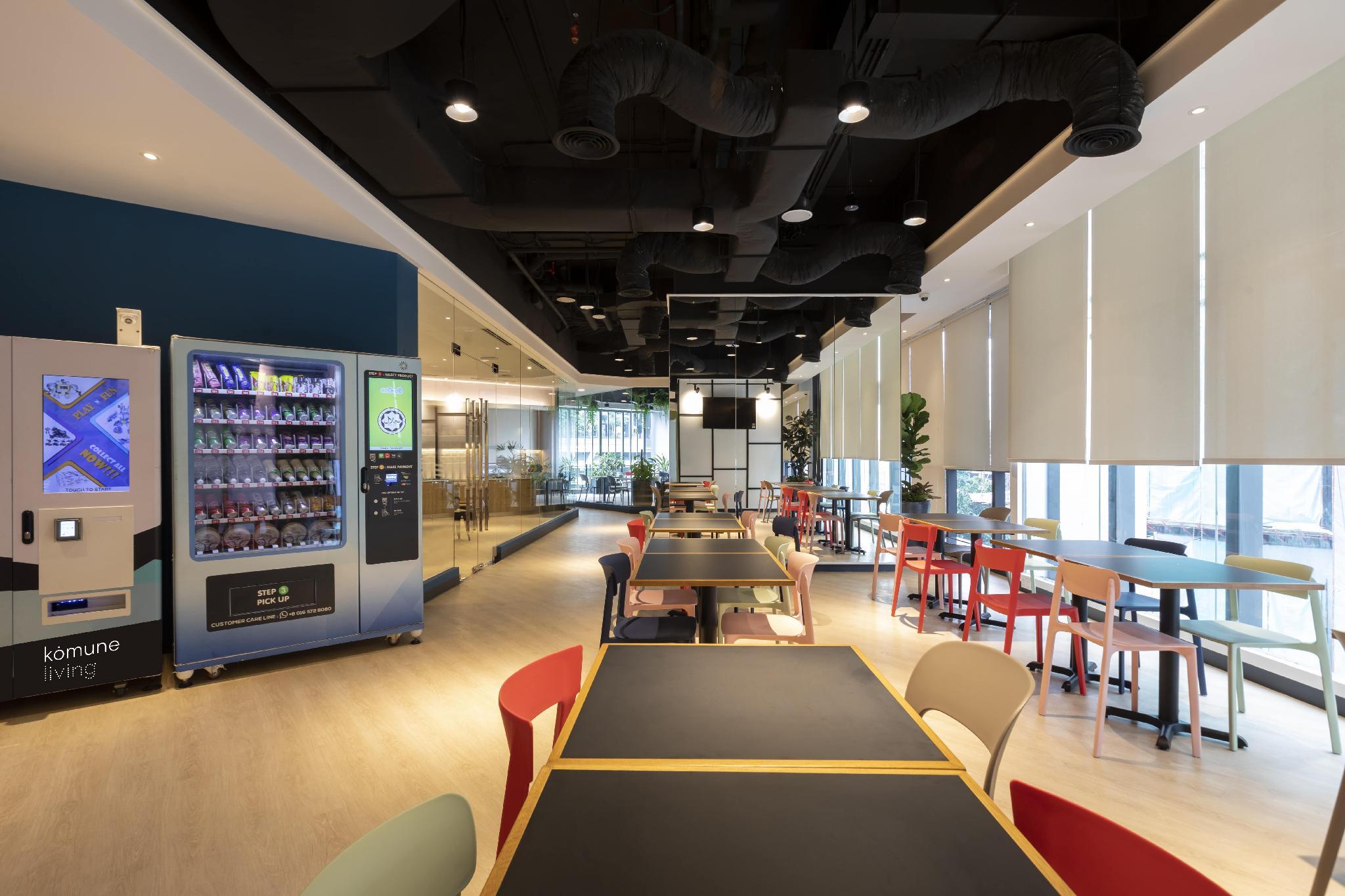 コムネ リビング 写真