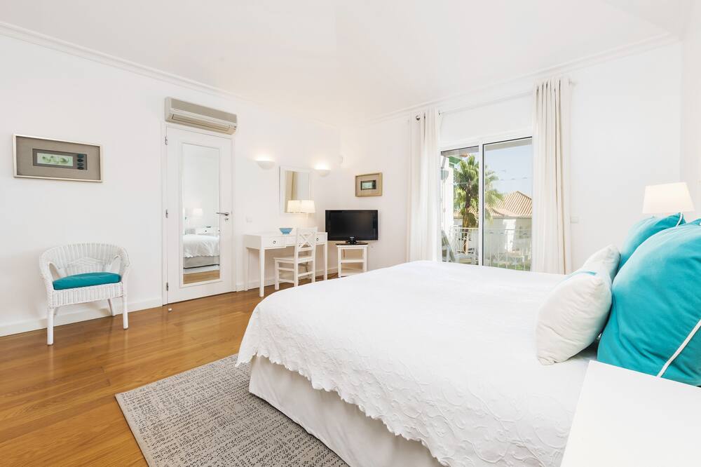 エンコスタ ド ラーゴ 写真