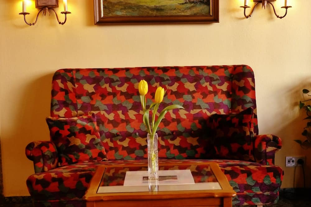 ホテル ホヘンスタッフェン 写真