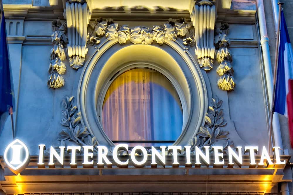 インターコンチネンタル パリ シャンゼリゼ エトワール バイ IHG 写真