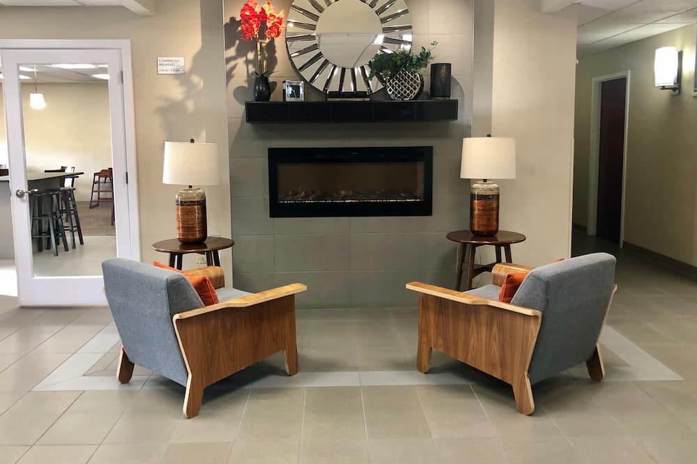 ラマダ リミテッド マウント スターリング 写真