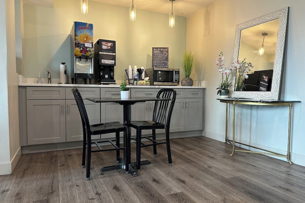 アンティオック クォーターズ イン アンド スイーツ 写真