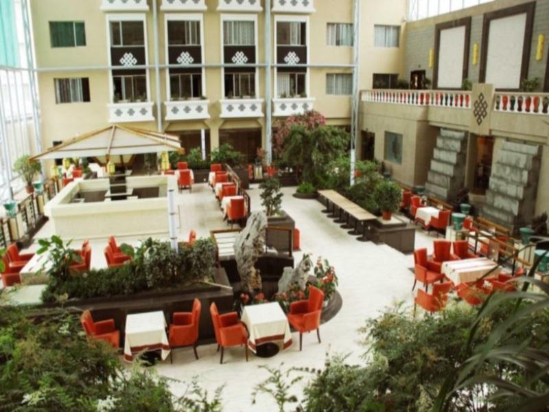 ラサ ホテル 写真