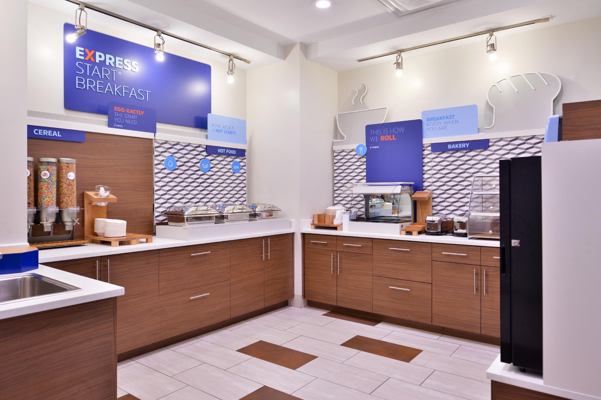 ホリデイ イン エクスプレス ニューオーリンズ アーツ ディストリクト バイ IHG 写真