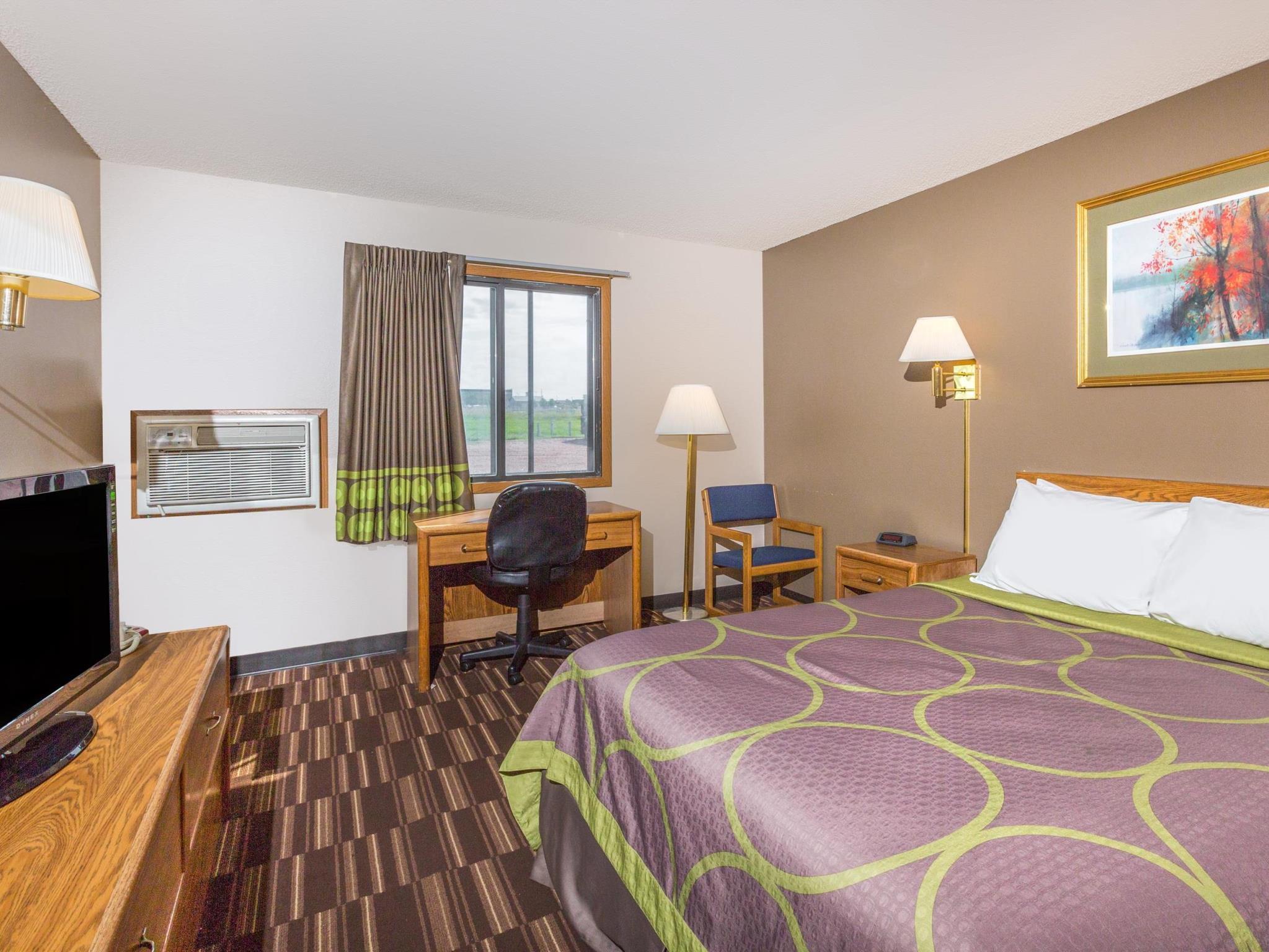 スーパー 8 バイ ウインダム エアポート インターステート 90 写真