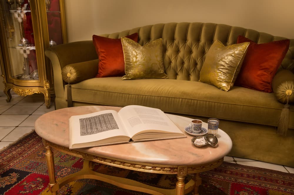 ヴァリデ スルタン コナギ 写真